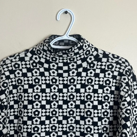 Maeve Black White Knit Sweater XXS Anthropologie Geometric Pattern Pullover - Picture 3 of 6